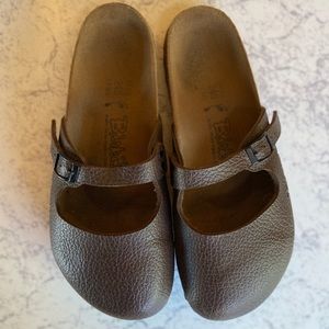 Birkenstock’s Birki’s brown slip on cliff size 38